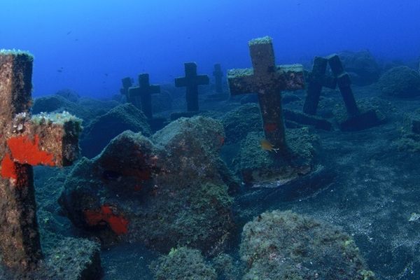 Sunken crosses.