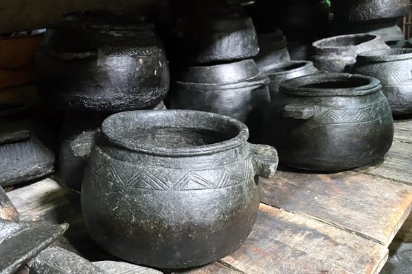 The gorkon will keep a stew boiling for more than 30 minutes after it’s removed from a heat source.