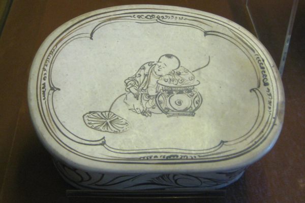 Bean-shaped pillow with child design, Northern Song Dynasty.